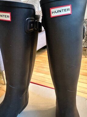 Black Hunter Wellington Boots